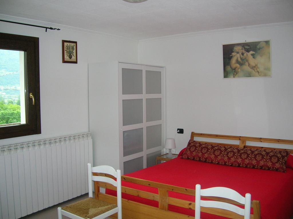 Ferienwohnung Al Carotin Mantello Zimmer foto